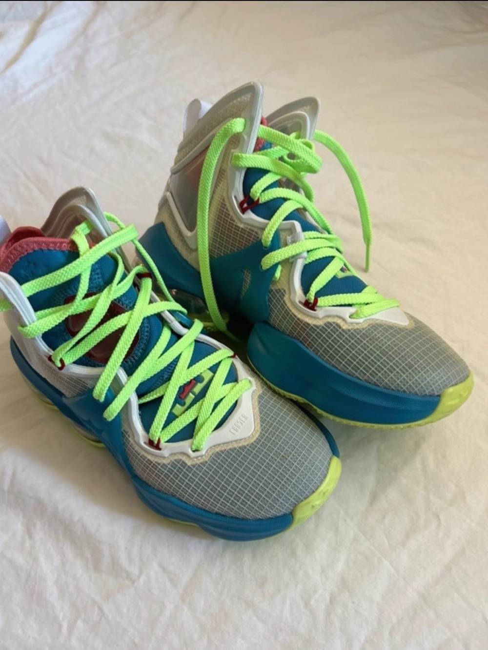Retired Nike LeBron Youth Hightop Basketball Shoes 19 GS "Tropical" Blue/Lime